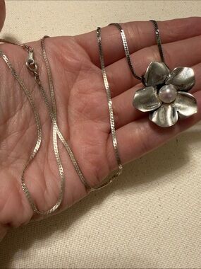 Sterling Silver 925 Flower Pendant W/ Pearl Accent Necklace 23’ inch